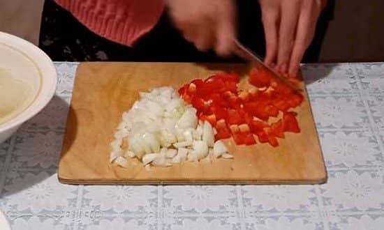 47e95210a0c458152d6037e9ea438d21 Рецепт салату з фунчози з овочами — готуємо дуже смачно в домашніх умовах