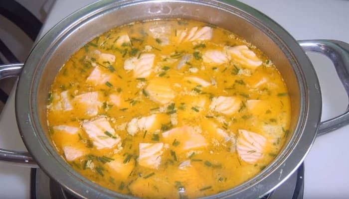 57ae18f25f79f564f20c7c7b18e24c43 Рецепти рибного супу — як зварити суп з червоної риби
