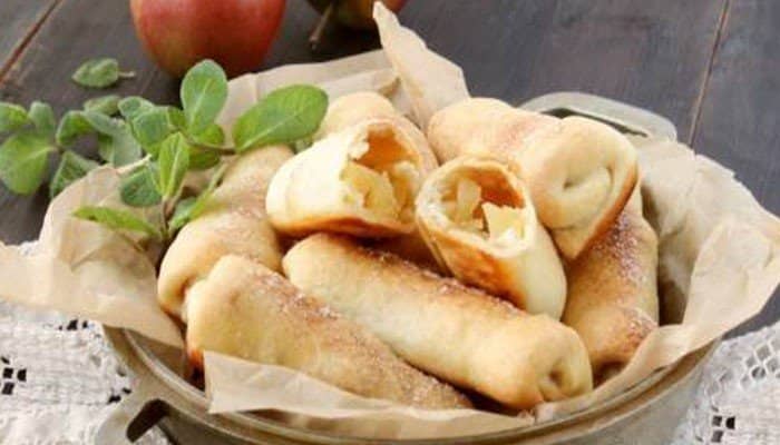 704dd6816ea34d250762f3f914a258c9 Рецепти пиріжків з яблуками в духовці — готуємо смачну випічку