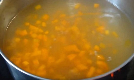 91ba49cfd36f20b7786a57a8588ac1dc Як приготувати рибний суп з сьомги — прості і смачні рецепти з картоплею