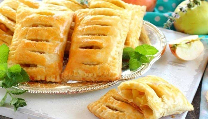 b003b355e02587b87821fccc3275dfe1 Рецепти пиріжків з яблуками в духовці — готуємо смачну випічку
