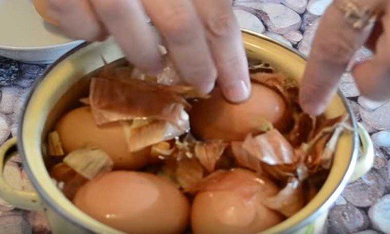 b57ccdfffe083f37057c980e339dd8fd Як фарбувати яйця на Великдень в домашніх умовах просто і красиво