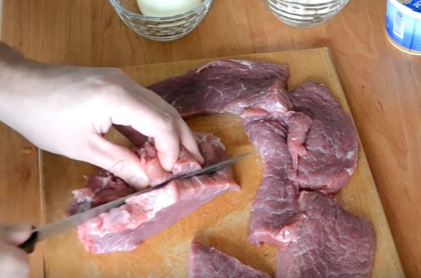 b9bde20fe6c7ff9b5978e38a768052bf Відбивні з яловичини: як приготувати яловичі відбивні, щоб були мякі і соковиті