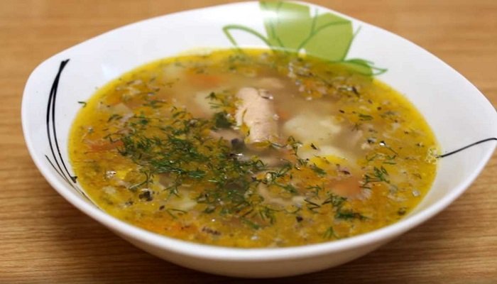 db83db930b89f41378b864a6c6813e9d Як зварити суп з консервованої сайри з картоплею по простим і смачним рецептом