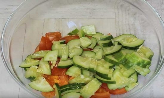 0ba15ec981bfe7fe3622747e123c3578 Готуємо салат з капусти з курячою грудкою — прості рецепти смачного салату
