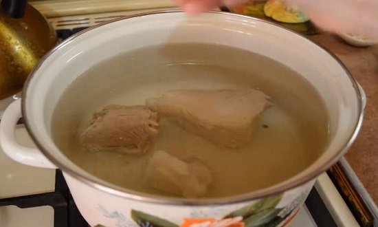 15eb6a29f4e9ed9fe0b60601b3f73dfb Як приготувати борщ зі щавлем на курячому бульйоні — 8 рецептів зеленого супу