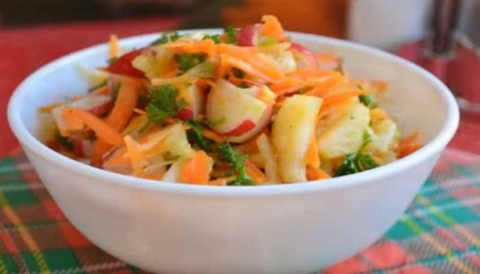 1fe14e4190daaa822cedbe40e3ab4072 Як швидко приготувати весняний салат зі свіжої капусти з редисом
