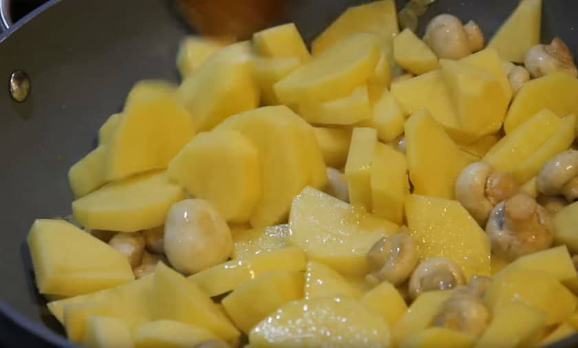 2a5e711cff61edc849d9ceca87cb124b Картопля з шампіньйонами: як правильно приготувати страву, прості рецепти
