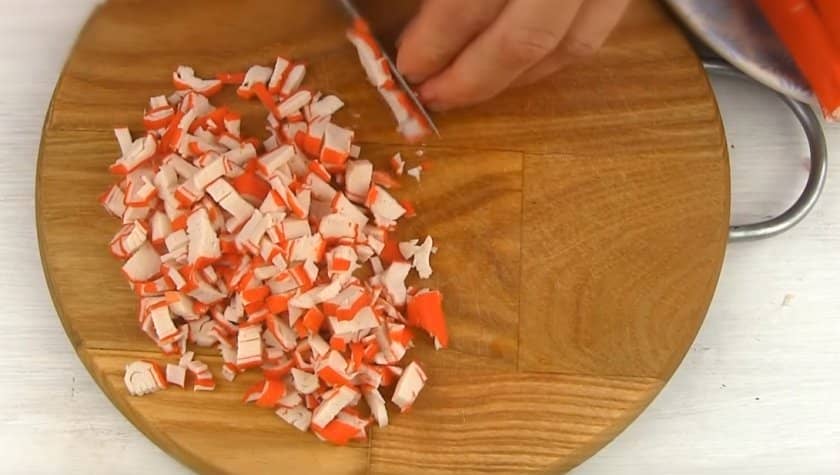 48fa25ee9df6740300513976f804842d Грибний салат з крабовими паличками і сиром: як приготувати рецепт з морквою і кукурудзою