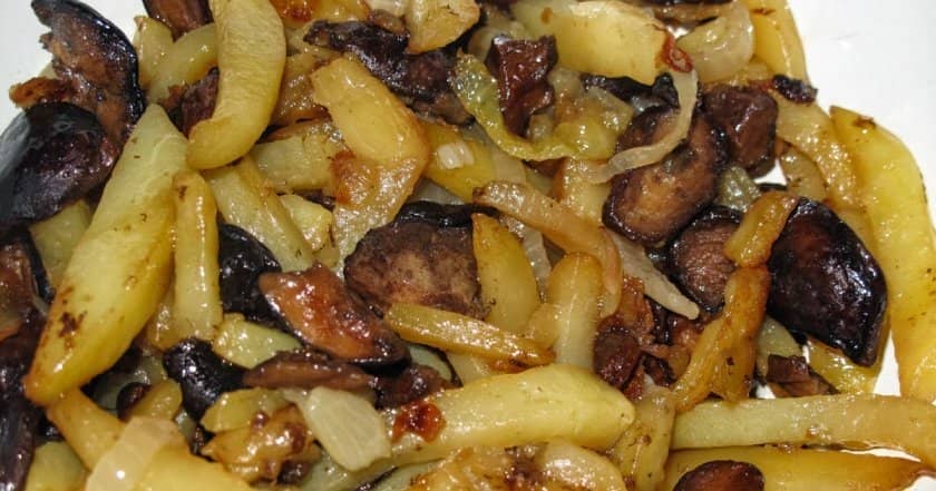 6356b2acd2874a91a23f74d642857cb4 Смажена картопля з грибами: рецепт приготування з цибулею, калорійність страви