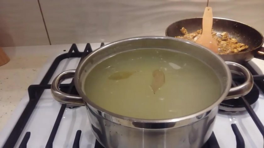 7739f6c11f31c0564418f0c964eb0f08 Як приготувати суп з домашньою локшиною та грибами, простий і смачний покроковий рецепт з фото