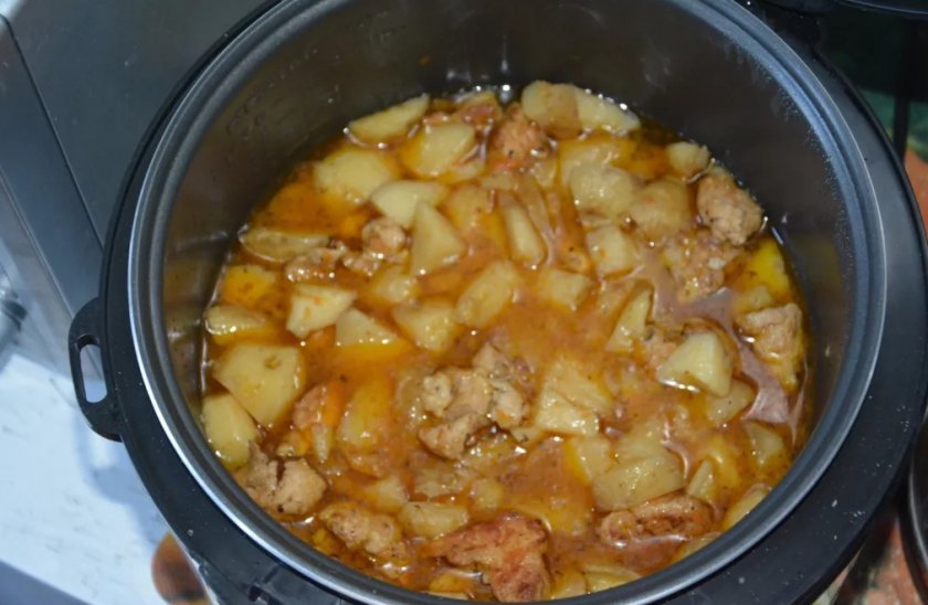 85aebb9e7f0b8d94be0bb14988da42a0 Мясо з грибами і картоплею: як приготувати рецепт з печерицями