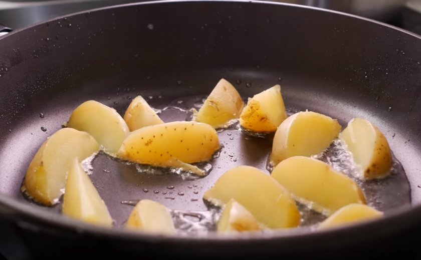 979cd054fca419bc102ec4950e51122b Смажені лисички з картоплею: як приготувати, з цибулею в сметані, рецепт з фото, просто і смачно