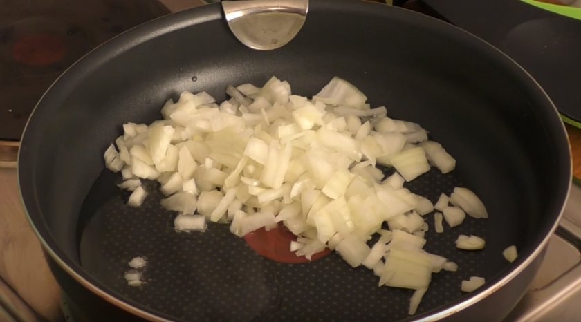 97ebeb2136729ab2e1d2b791f7bdacfc Гриби гливи з картоплею, смажені: як приготувати страву з цибулею в сметані, рецепти з фото, покроково
