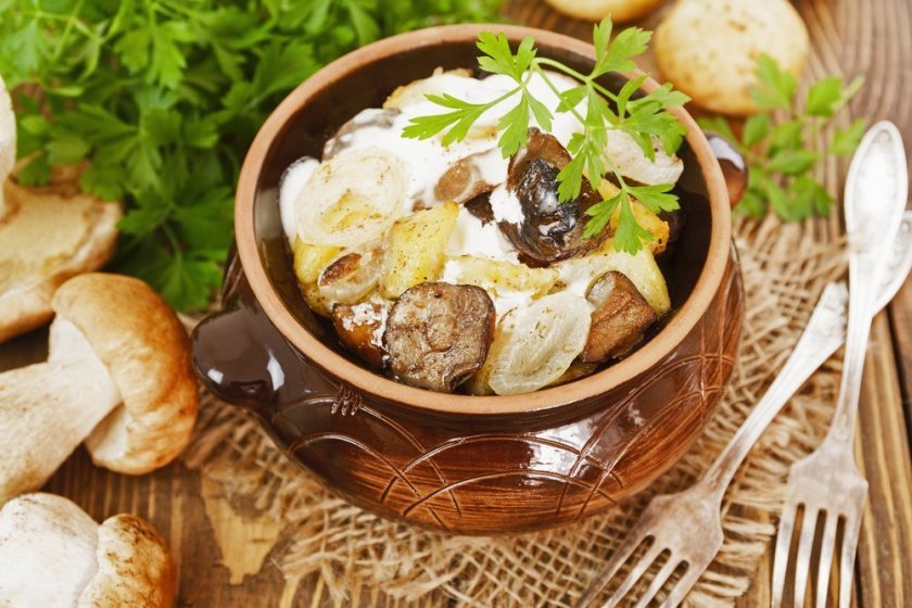 9f8e45273a92e764fd0bf94c9edecbb7 Смажена картопля з грибами: рецепт приготування з цибулею, калорійність страви