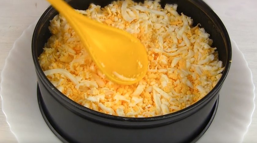 a37d809877cbd9d05c0f71e98821827d Грибний салат з крабовими паличками і сиром: як приготувати рецепт з морквою і кукурудзою