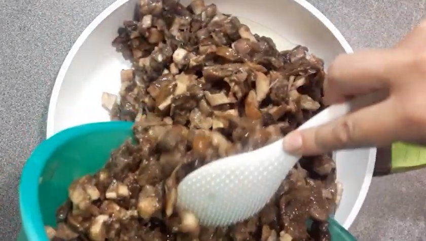 da525bb9113404c1529ba529157b68f9 Смажені білі гриби з картоплею: як посмажити з цибулею в сметані, рецепти приготування