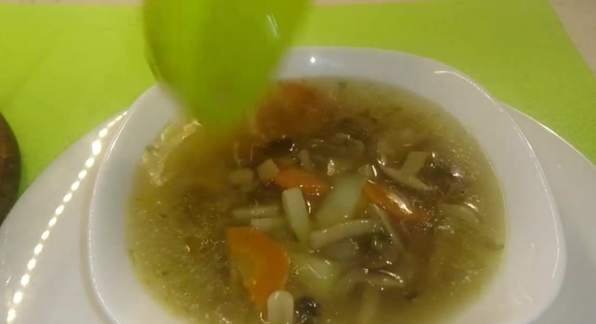 dbdd1045e3348216ad72b571431c43d1 Як приготувати грибний суп з свіжих опеньків: простий і смачний покроковий рецепт з фото