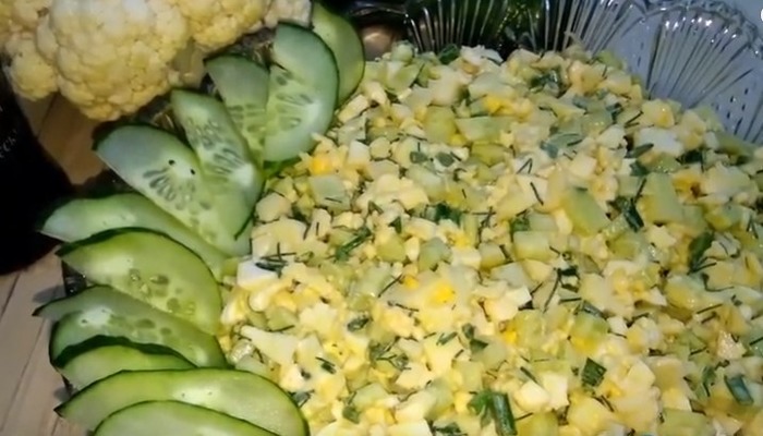  Салат з цвітної капусти з яйцем — 7 рецептів дуже смачних салатів