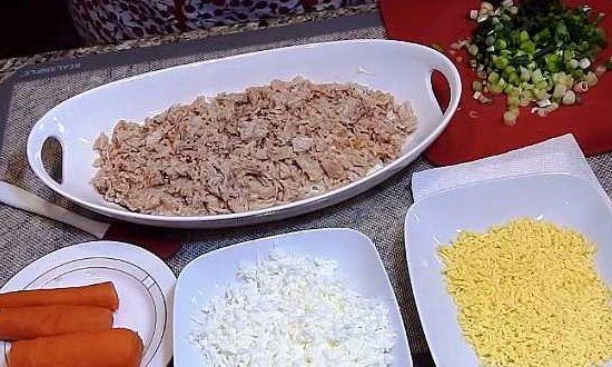 2ff293b04a5e24b14790454fc68224d8 Класичний салат «Мімоза» — рецепти з рисом, консервованою рибою і яйцем