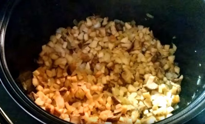 4d10893e6c4d325166085d4747fa7911 Гречка з вешенками: рецепти приготування з цибулею в сметані, з куркою, з морквою, приготування в мультиварці