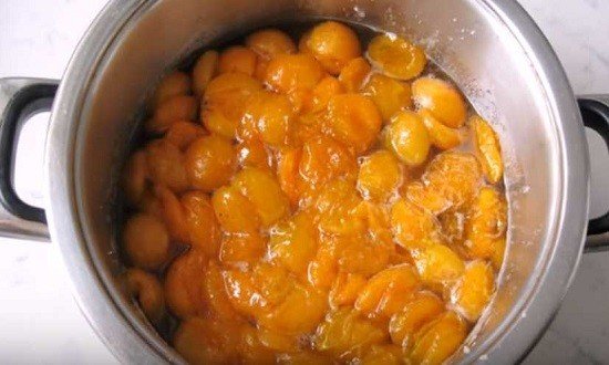 570a54084e6c43d4fad02b2e475a0f62 Варення з абрикосів без кісточок на зиму — 5 простих рецептів приготування абрикосового варення