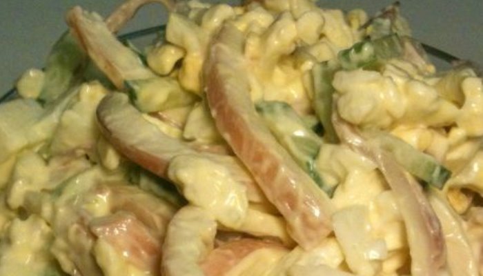 6ad38ed0b00a888e4a509ce490a491a2 Самий смачний салат з кальмаром, яйцем, огірком і сиром — докладні рецепти приготування