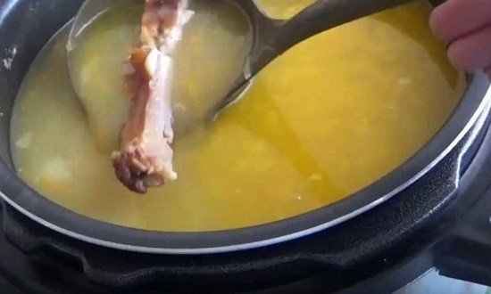 6bda16c7be18b5e1235910ef550c9294 Як смачно варити гороховий суп з копченими реберцями — покрокові рецепти