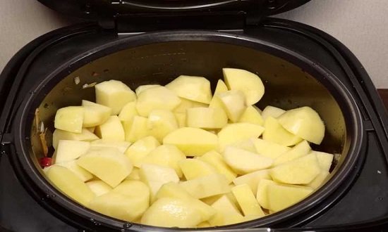 6c34fba18735d37a3eb57a59f2bce0e6 Як готувати картоплю з мясом швидко і смачно за простими рецептами будинку