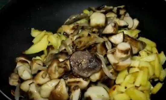 73d45026d541fea48878789fe3583c87 Рецепти смаженої картоплі з грибами на сковорідці з фотографіями