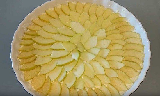 7aa7f62f7dfec99835317cd7476c29b0 Дуже ніжна і смачна сирна запіканка з яблуками в духовці — 7 простих рецептів домашньої запіканки