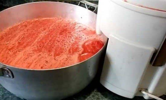 8ab5bbb1e060a71d2418d780b76e9241 Томатний сік на зиму в домашніх умовах — як приготувати смачний сік з помідорів без стерилізації