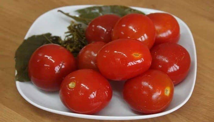 b4bb16a629aaa3ed86610c874d251a02 Рецепти приготування малосольних помідорів з часником і кропом