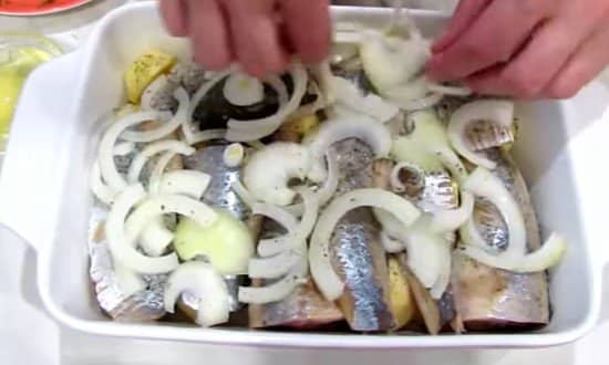 bce061f54905a985092f094c935c27a9 Картопляна запіканка з рибою в духовці — 9 рецептів приготування смачної запіканки