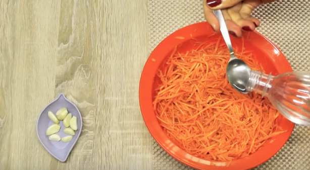 bd65edf08a827f8f3f2d65e87a5d1499 Морква по корейськи в домашніх умовах — 5 дуже смачних рецептів морковчи