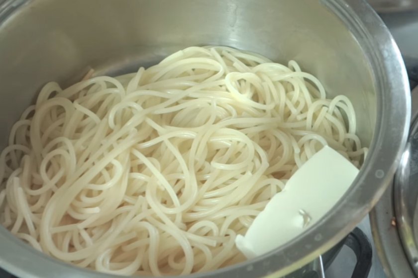 bd7f5d72219242b7f80670269d62d94d Соус з печериць для спагетті: рецепти приготування з вершками, сметаною, сиром