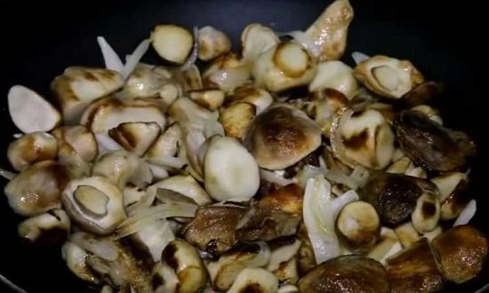 e858c710be63ada3fcac920e987f106b Рецепти смаженої картоплі з грибами на сковорідці з фотографіями