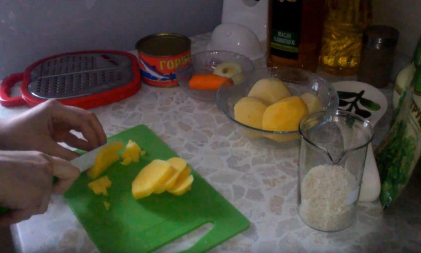 0a2120d4242d1291d58aed30bf44ca6a Рибний суп з консервованої горбуші: покрокові рецепти з фото, приготування з картоплею, як варити юшку в мультиварці