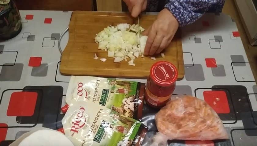 2bebd743694f2a432534e3c15c296d4c Горбуша з овочами: як приготувати смачно з помідорами і сиром, смажену на сковорідці, в духовці, щоб була соковита, рецепти