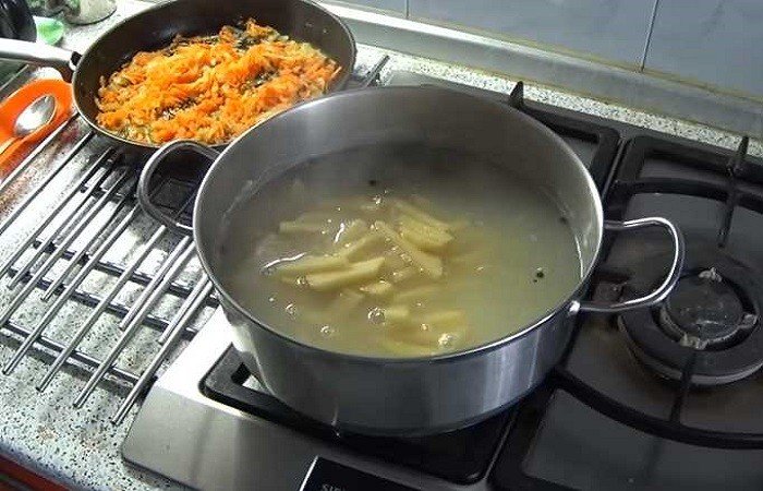 327824cae171ec1a322d959073bc9324 Суп з консервованої сайри — рецепти приготування смачного рибного супу з картоплею