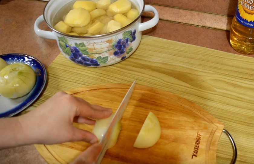 500eeba98d8d9fa8e46489ab7b1245a7 Карасі в духовці з майонезом і картоплею: рецепти з фото, як приготувати цілком у фользі, зі сметаною і цибулею