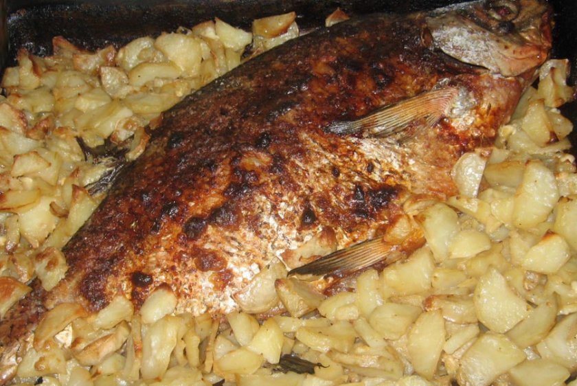 5668169fbe721010137d935c4d8599b1 Лящ в духовці з картоплею: як приготувати у фользі з майонезом, рецепти приготування запеченої риби з картоплею