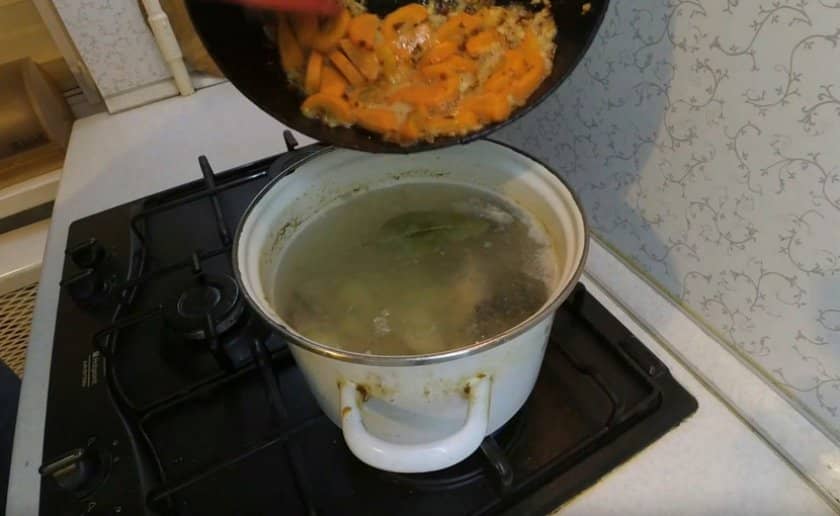 612d85fcd1d31ebe52403fbdb28cf753 Суп з кети: рецепти з фото, як приготувати рибний суп з філе з вершками і картоплею покроково