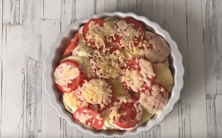 79bd62af459e50673468c4d36f552682 Горбуша з картоплею в сметані в духовці: рецепти приготування з сиром та помідорами, з овочами, соковита