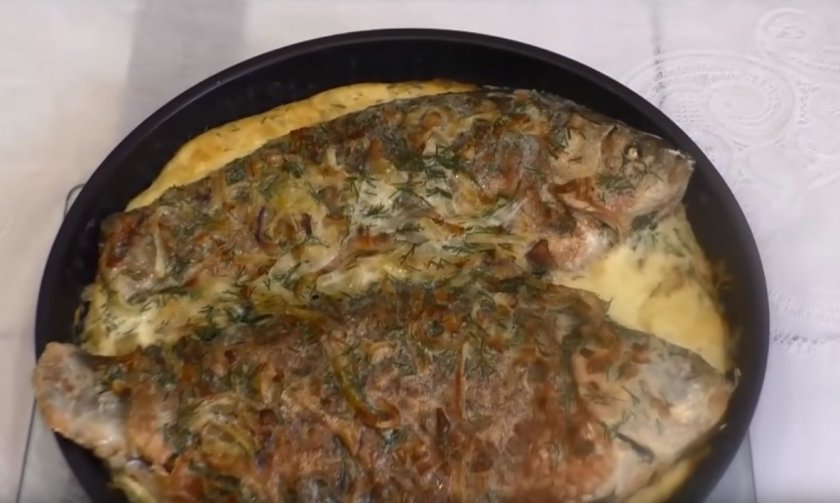 7f601d23554325cf7fba023106e221ee Карасі в сметані: покрокові рецепти з фото, як приготувати смажену рибу на сковороді з цибулею, рецепти з картоплею в сметанному соусі