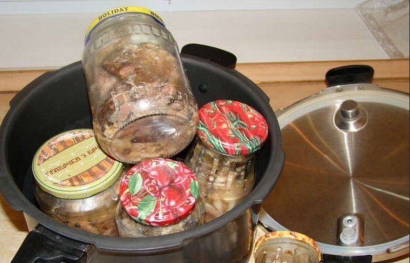 81c712086e9c3a14e208ac5a5f4410f6 Консерви з карася: як зробити в домашніх умовах в олії на зиму, як приготувати мясні консерви в томаті в мультиварці, покрокові рецепти з фото