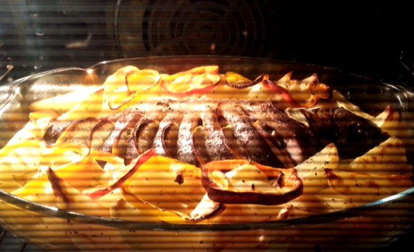97bb2c0ce09a84a1d16515a69df3d1dc Сазан в духовці: покрокові рецепти з фото, як смачно приготувати рибу цілком у духовці, як запекти шматочками в маринаді