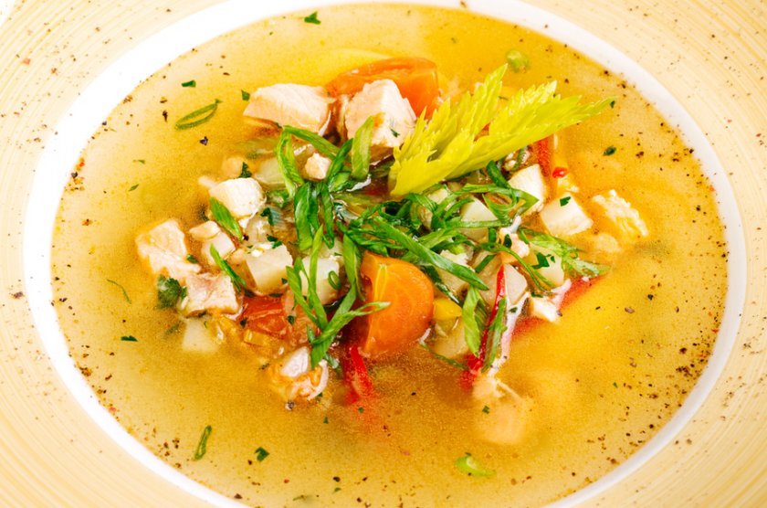 9bff923f854ef3d0e8ce78e2e61bca73 Юшка з білого амура: рецепти з фото, як приготувати рибний суп в домашніх умовах, скільки варити з голови і хвоста