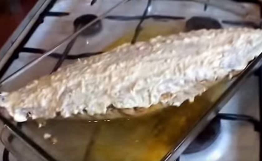 9fbec76e5a911bbfd017d9c358955b9f Горбуша з грибами і сиром в духовці: запечена з печерицями, як приготувати рибу в сметанно грибному соусі, рецепти з фото