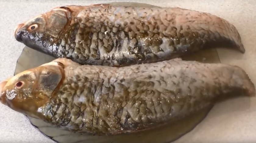 a839322d11ca315ba325385a84d78fee Карасі в сметані: покрокові рецепти з фото, як приготувати смажену рибу на сковороді з цибулею, рецепти з картоплею в сметанному соусі